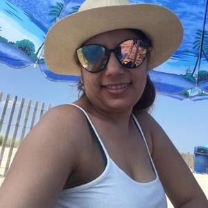 Meet your Posher, Cecilia